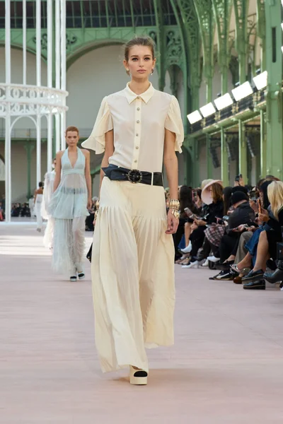 Look 75